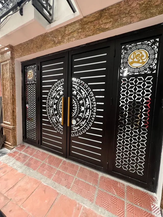 Giai đoạn khảo sát trắc địa hiện trường và thi công kết cấu móng dầm kiên cố tại dự án Kim Ngưu - đảm bảo an toàn tuyệt đối cho các khối nhà lân cận.